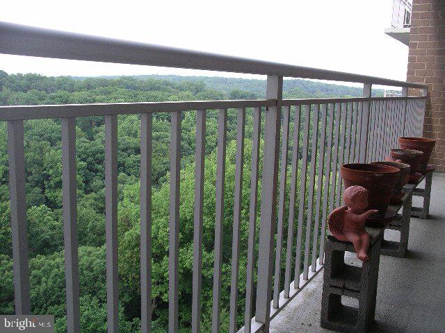 3001 VEAZEY TER NW #1032, WASHINGTON, District Of Columbia 20008, 2 Bedrooms Bedrooms, 7 Rooms Rooms,2 BathroomsBathrooms,Residential,For sale,3001 VEAZEY TER NW #1032,DCDC2247624 MLS # DCDC2247624