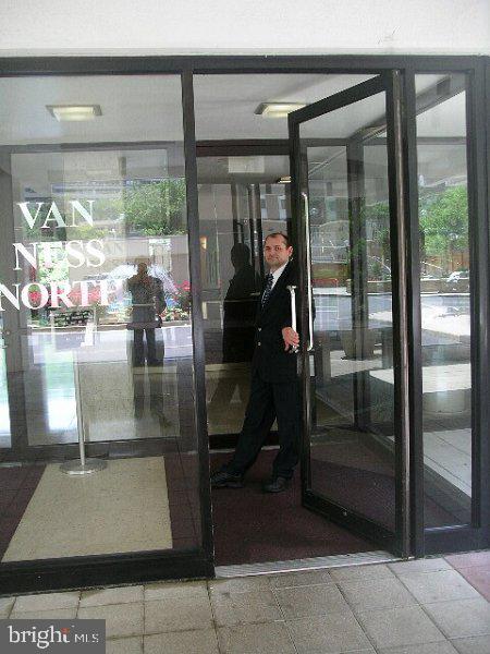 3001 VEAZEY TER NW #1032, WASHINGTON, District Of Columbia 20008, 2 Bedrooms Bedrooms, 7 Rooms Rooms,2 BathroomsBathrooms,Residential,For sale,3001 VEAZEY TER NW #1032,DCDC2247624 MLS # DCDC2247624