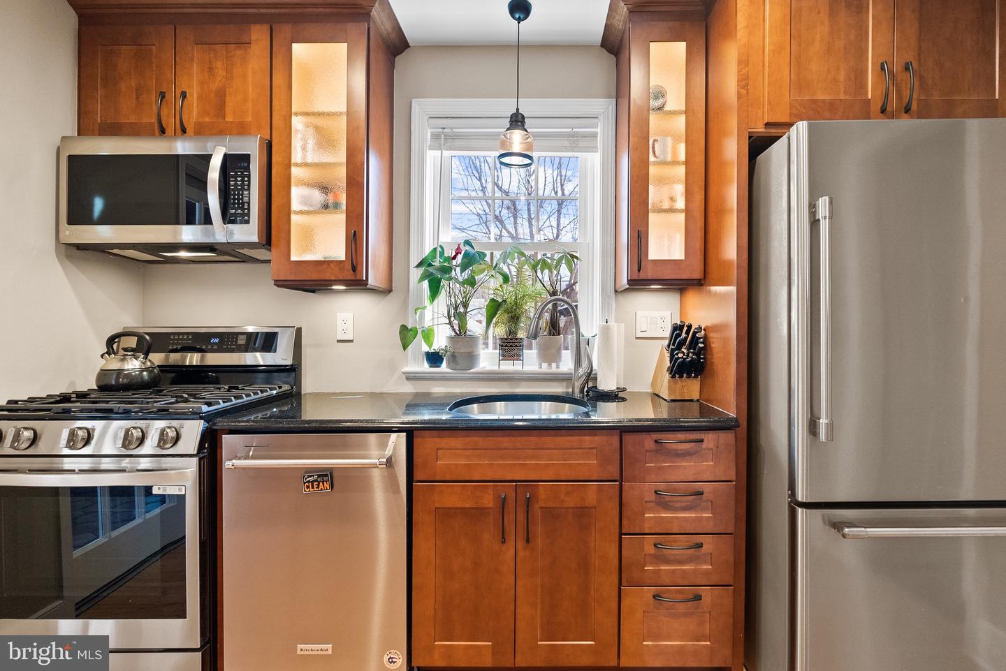 5542 18TH RD N, ARLINGTON, Virginia 22205, 4 Bedrooms Bedrooms, ,3 BathroomsBathrooms,Residential,For sale,5542 18TH RD N,VAAR2069272 MLS # VAAR2069272