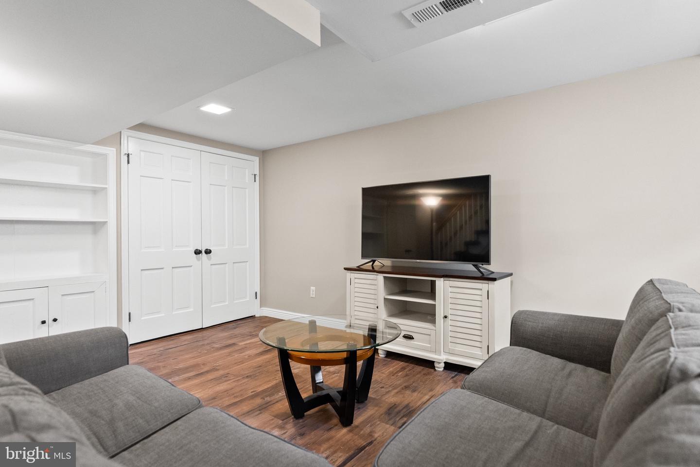 5542 18TH RD N, ARLINGTON, Virginia 22205, 4 Bedrooms Bedrooms, ,3 BathroomsBathrooms,Residential,For sale,5542 18TH RD N,VAAR2069272 MLS # VAAR2069272