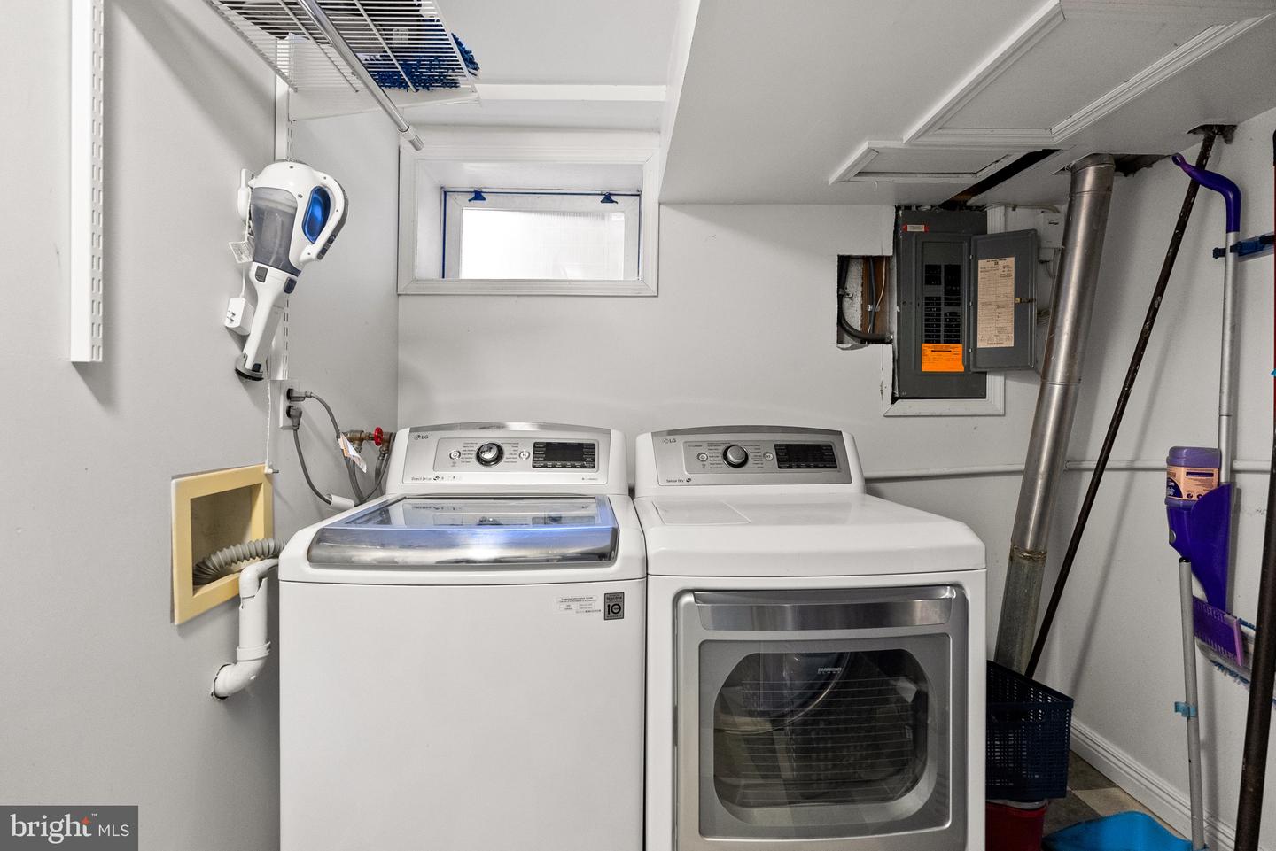 5542 18TH RD N, ARLINGTON, Virginia 22205, 4 Bedrooms Bedrooms, ,3 BathroomsBathrooms,Residential,For sale,5542 18TH RD N,VAAR2069272 MLS # VAAR2069272