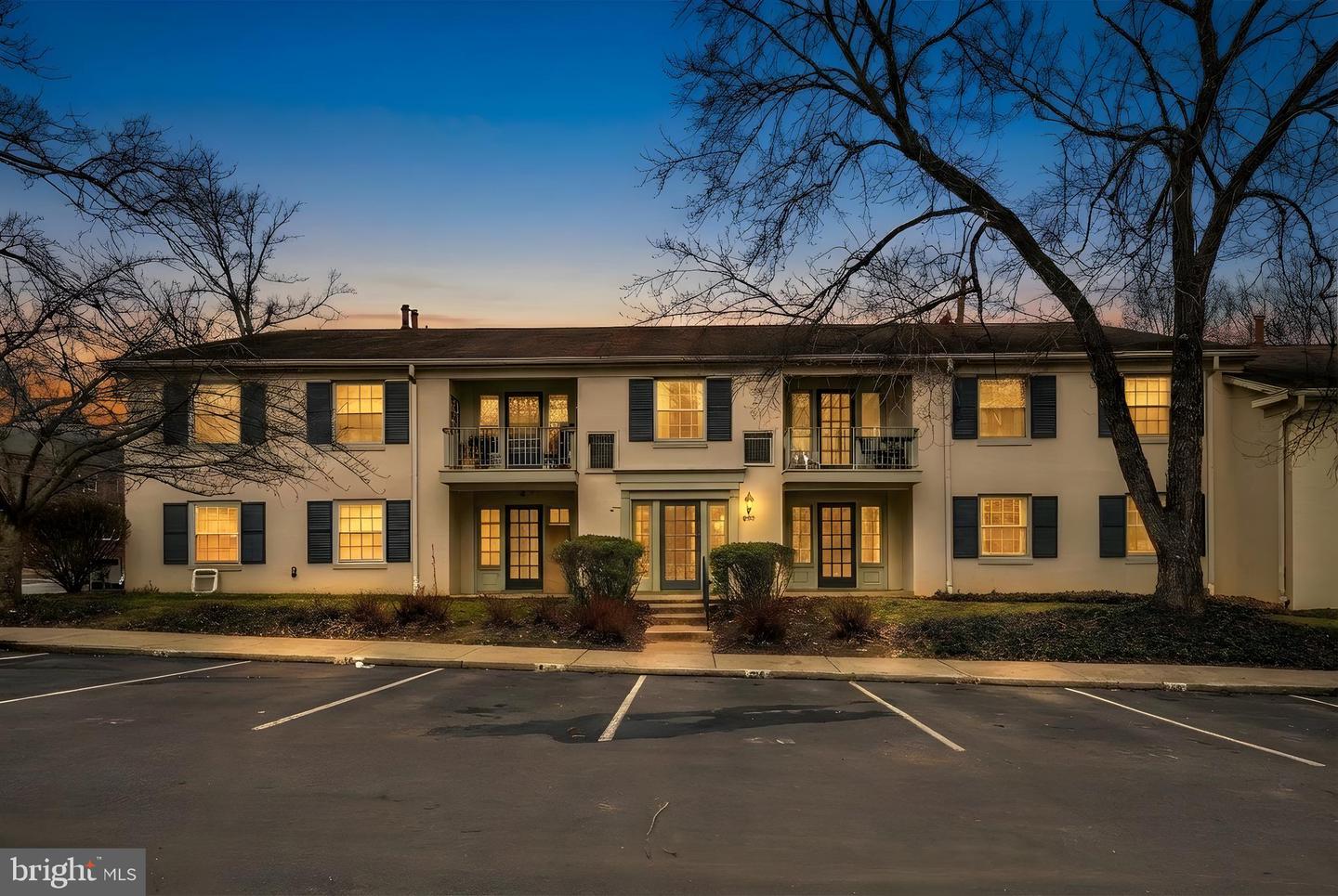 5902-B QUEENSTON ST #505, SPRINGFIELD, Virginia 22152, 2 Bedrooms Bedrooms, ,1 BathroomBathrooms,Residential,For sale,5902-B QUEENSTON ST #505,VAFX2292676 MLS # VAFX2292676