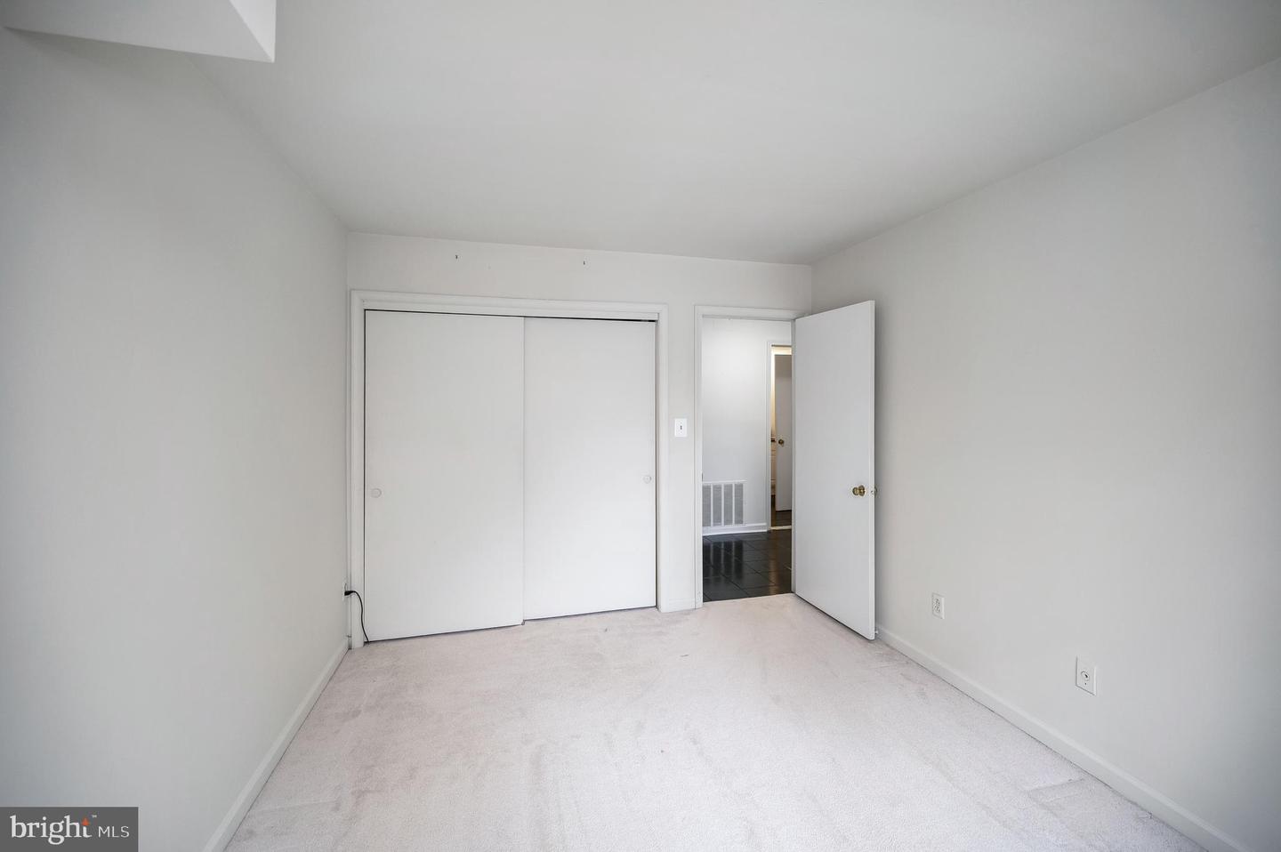 5902-B QUEENSTON ST #505, SPRINGFIELD, Virginia 22152, 2 Bedrooms Bedrooms, ,1 BathroomBathrooms,Residential,For sale,5902-B QUEENSTON ST #505,VAFX2292676 MLS # VAFX2292676