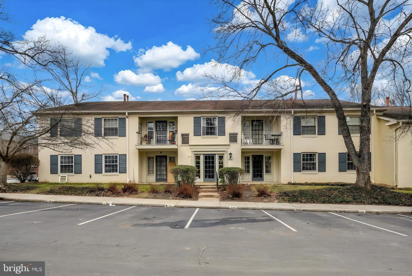 5902-B QUEENSTON ST #505, SPRINGFIELD, Virginia 22152, 2 Bedrooms Bedrooms, ,1 BathroomBathrooms,Residential,For sale,5902-B QUEENSTON ST #505,VAFX2292676 MLS # VAFX2292676