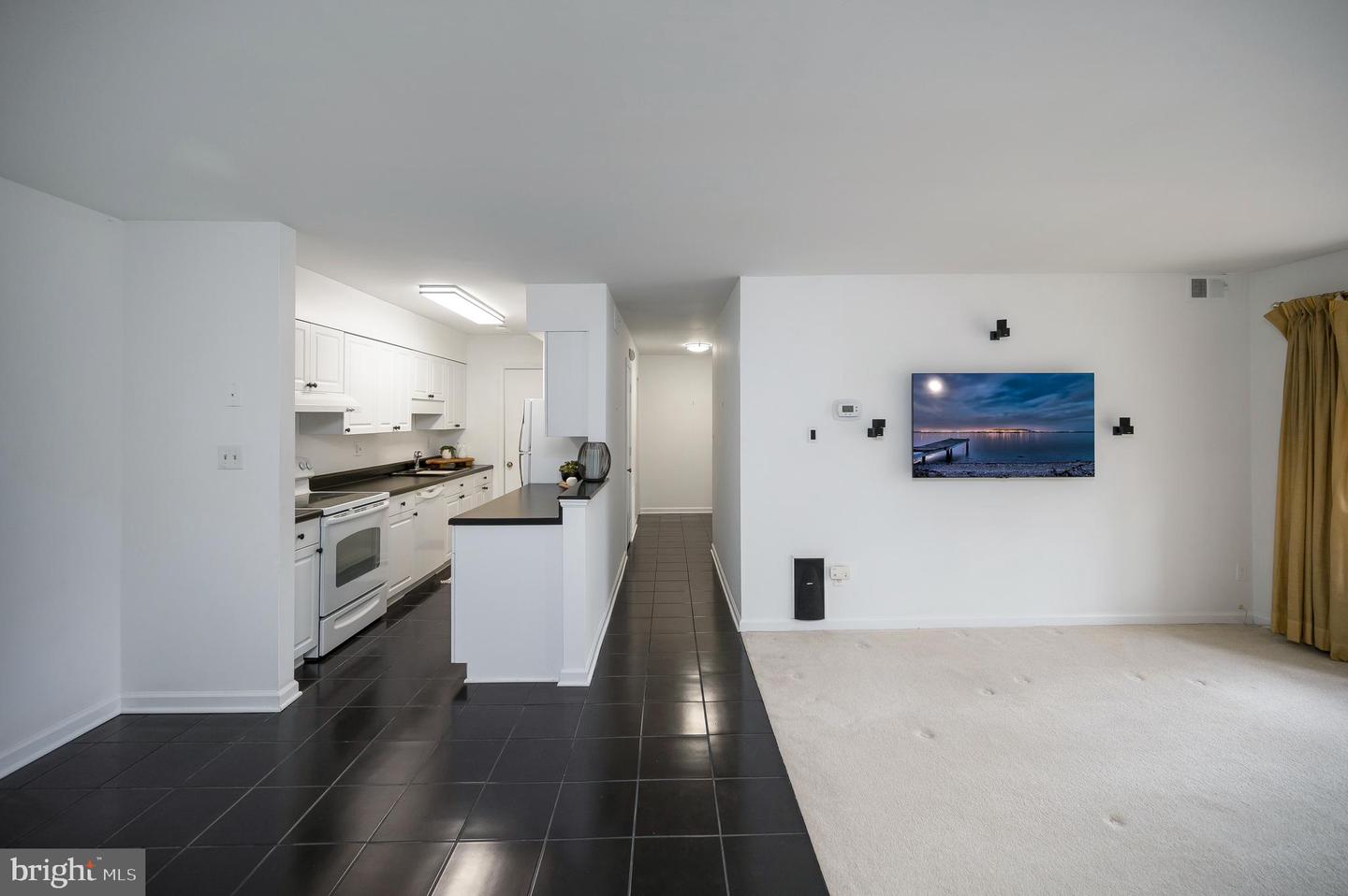 5902-B QUEENSTON ST #505, SPRINGFIELD, Virginia 22152, 2 Bedrooms Bedrooms, ,1 BathroomBathrooms,Residential,For sale,5902-B QUEENSTON ST #505,VAFX2292676 MLS # VAFX2292676