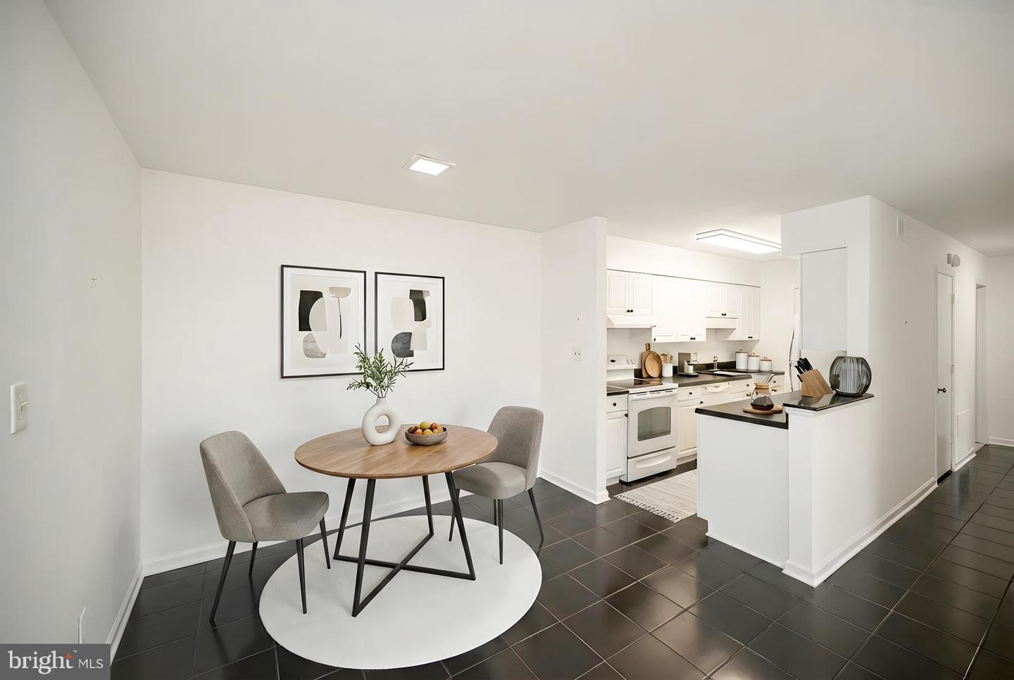 5902-B QUEENSTON ST #505, SPRINGFIELD, Virginia 22152, 2 Bedrooms Bedrooms, ,1 BathroomBathrooms,Residential,For sale,5902-B QUEENSTON ST #505,VAFX2292676 MLS # VAFX2292676