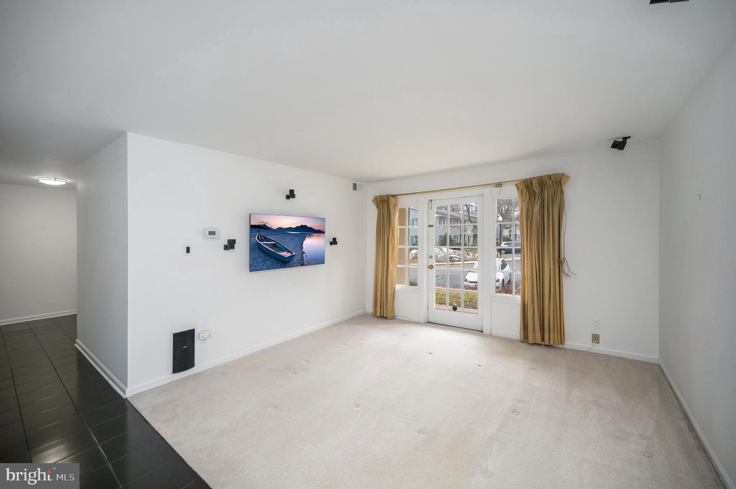 5902-B QUEENSTON ST #505, SPRINGFIELD, Virginia 22152, 2 Bedrooms Bedrooms, ,1 BathroomBathrooms,Residential,For sale,5902-B QUEENSTON ST #505,VAFX2292676 MLS # VAFX2292676