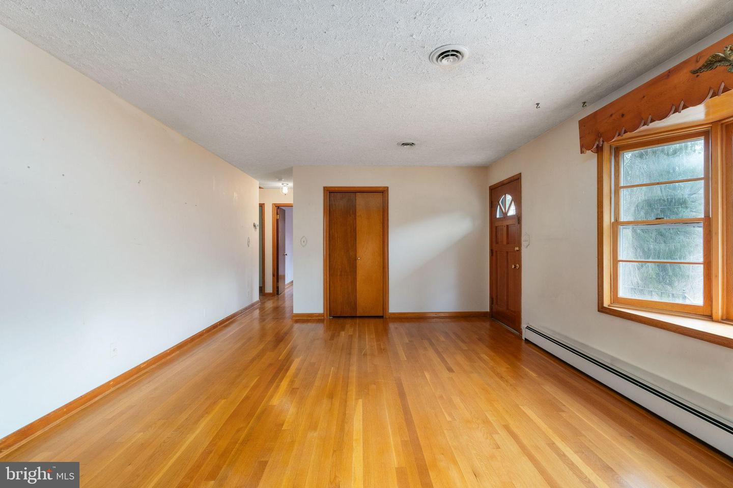 8710 THORNTON ROLLING RD, FREDERICKSBURG, Virginia 22408, 3 Bedrooms Bedrooms, 4 Rooms Rooms,1 BathroomBathrooms,Residential,For sale,8710 THORNTON ROLLING RD,VASP2039542 MLS # VASP2039542