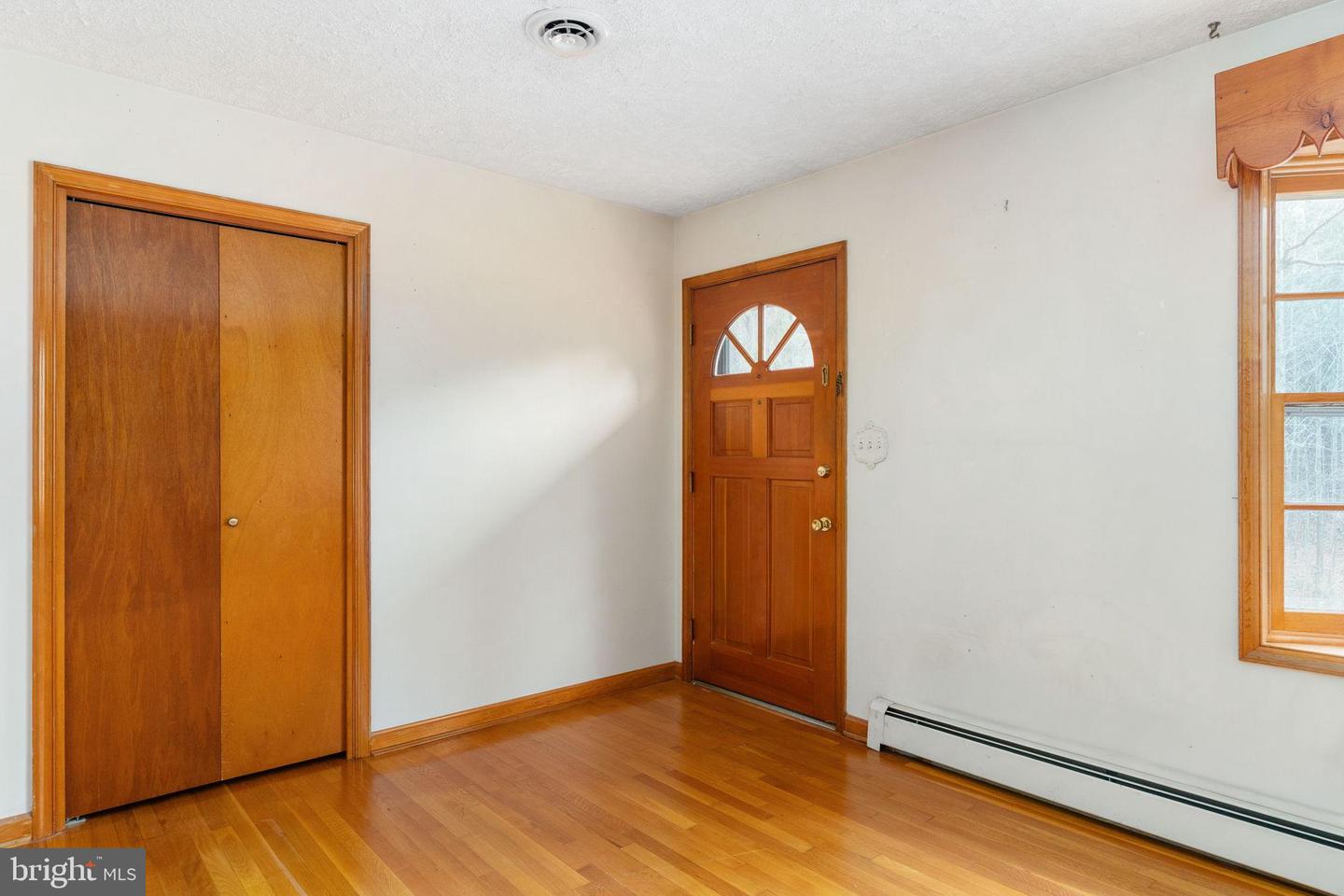 8710 THORNTON ROLLING RD, FREDERICKSBURG, Virginia 22408, 3 Bedrooms Bedrooms, 4 Rooms Rooms,1 BathroomBathrooms,Residential,For sale,8710 THORNTON ROLLING RD,VASP2039542 MLS # VASP2039542