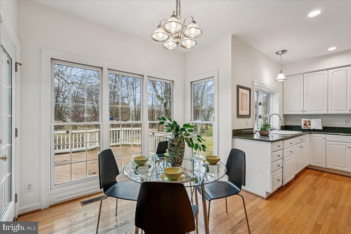 8411 BLACK STALLION PL, VIENNA, Virginia 22182, 4 Bedrooms Bedrooms, ,3 BathroomsBathrooms,Residential,For sale,8411 BLACK STALLION PL,VAFX2292694 MLS # VAFX2292694