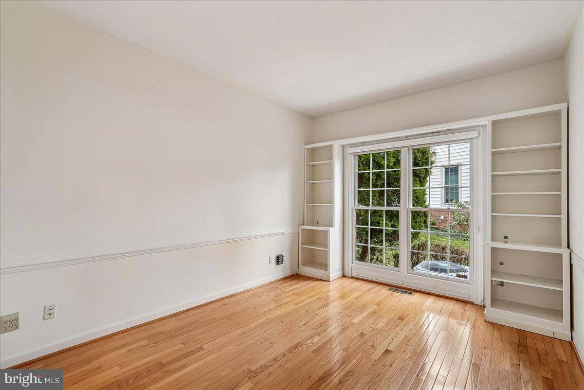 8411 BLACK STALLION PL, VIENNA, Virginia 22182, 4 Bedrooms Bedrooms, ,3 BathroomsBathrooms,Residential,For sale,8411 BLACK STALLION PL,VAFX2292694 MLS # VAFX2292694