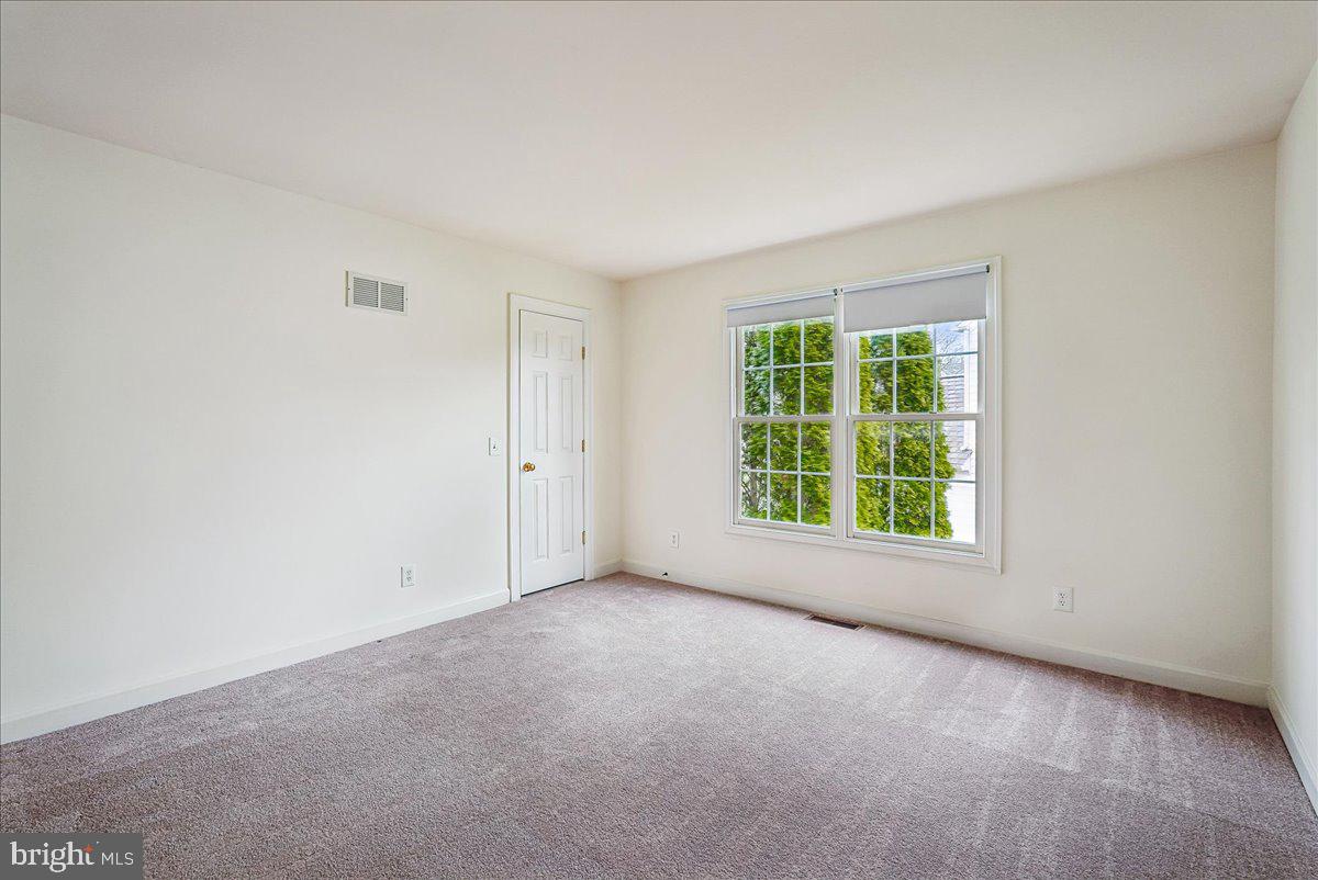 8411 BLACK STALLION PL, VIENNA, Virginia 22182, 4 Bedrooms Bedrooms, ,3 BathroomsBathrooms,Residential,For sale,8411 BLACK STALLION PL,VAFX2292694 MLS # VAFX2292694