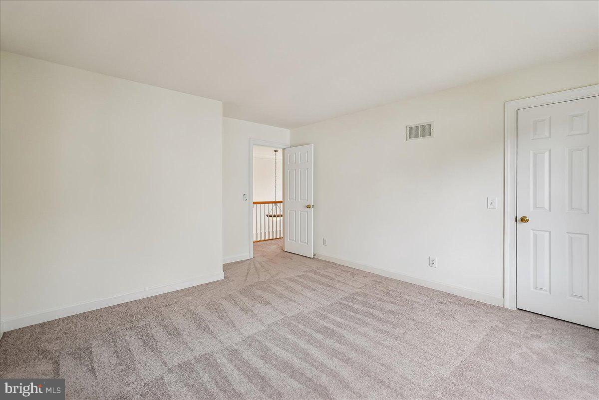 8411 BLACK STALLION PL, VIENNA, Virginia 22182, 4 Bedrooms Bedrooms, ,3 BathroomsBathrooms,Residential,For sale,8411 BLACK STALLION PL,VAFX2292694 MLS # VAFX2292694