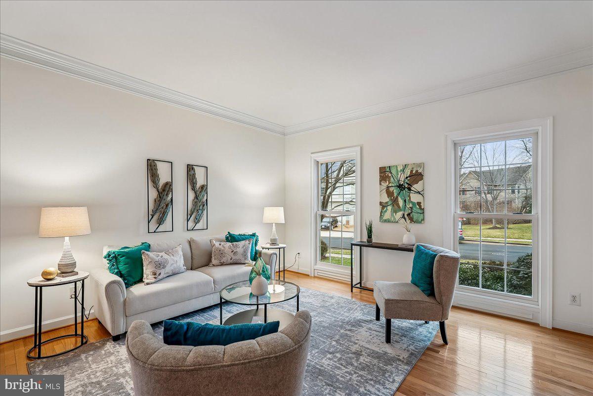 8411 BLACK STALLION PL, VIENNA, Virginia 22182, 4 Bedrooms Bedrooms, ,3 BathroomsBathrooms,Residential,For sale,8411 BLACK STALLION PL,VAFX2292694 MLS # VAFX2292694