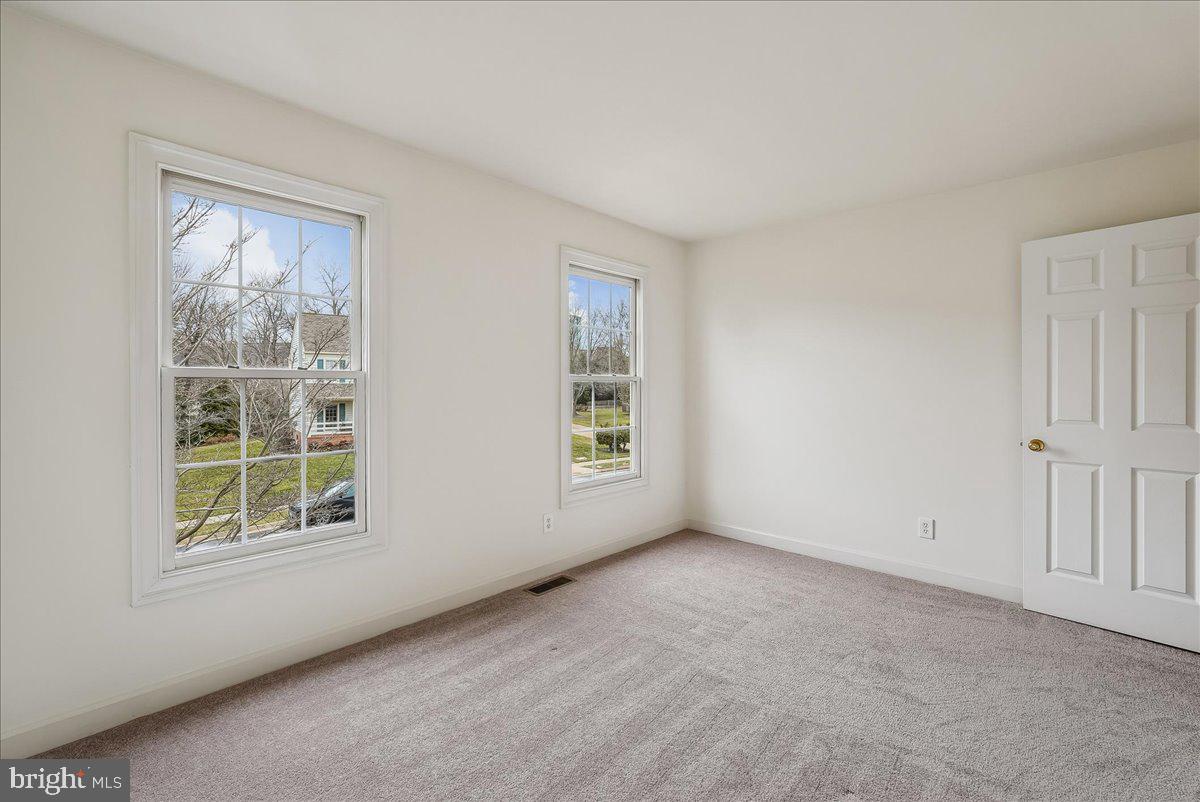 8411 BLACK STALLION PL, VIENNA, Virginia 22182, 4 Bedrooms Bedrooms, ,3 BathroomsBathrooms,Residential,For sale,8411 BLACK STALLION PL,VAFX2292694 MLS # VAFX2292694