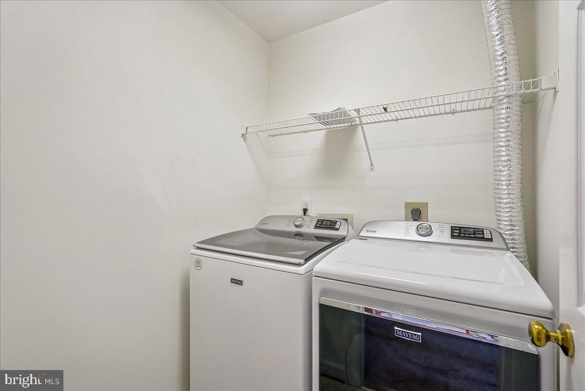 8411 BLACK STALLION PL, VIENNA, Virginia 22182, 4 Bedrooms Bedrooms, ,3 BathroomsBathrooms,Residential,For sale,8411 BLACK STALLION PL,VAFX2292694 MLS # VAFX2292694