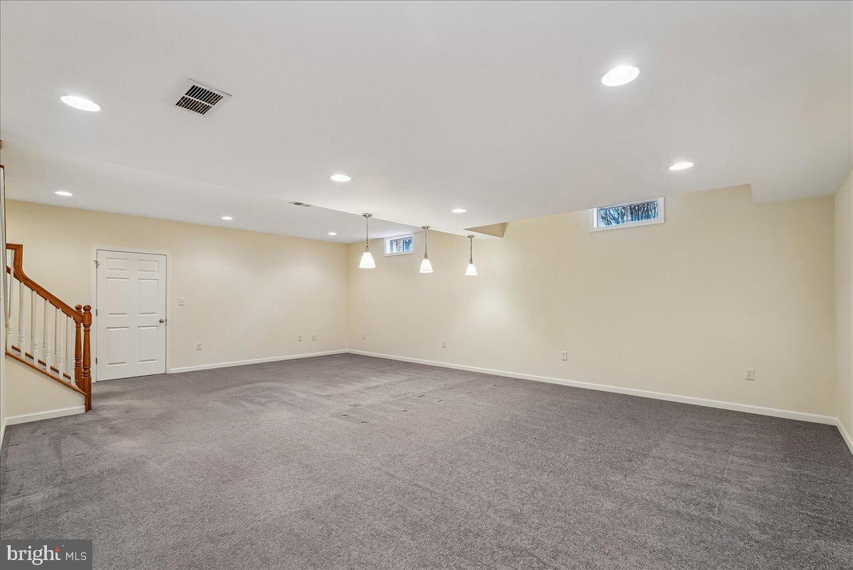 8411 BLACK STALLION PL, VIENNA, Virginia 22182, 4 Bedrooms Bedrooms, ,3 BathroomsBathrooms,Residential,For sale,8411 BLACK STALLION PL,VAFX2292694 MLS # VAFX2292694