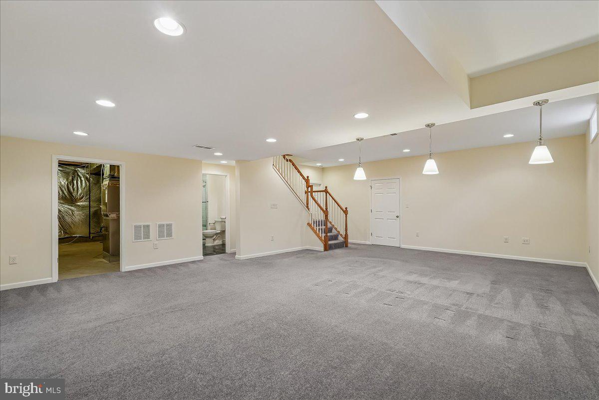 8411 BLACK STALLION PL, VIENNA, Virginia 22182, 4 Bedrooms Bedrooms, ,3 BathroomsBathrooms,Residential,For sale,8411 BLACK STALLION PL,VAFX2292694 MLS # VAFX2292694