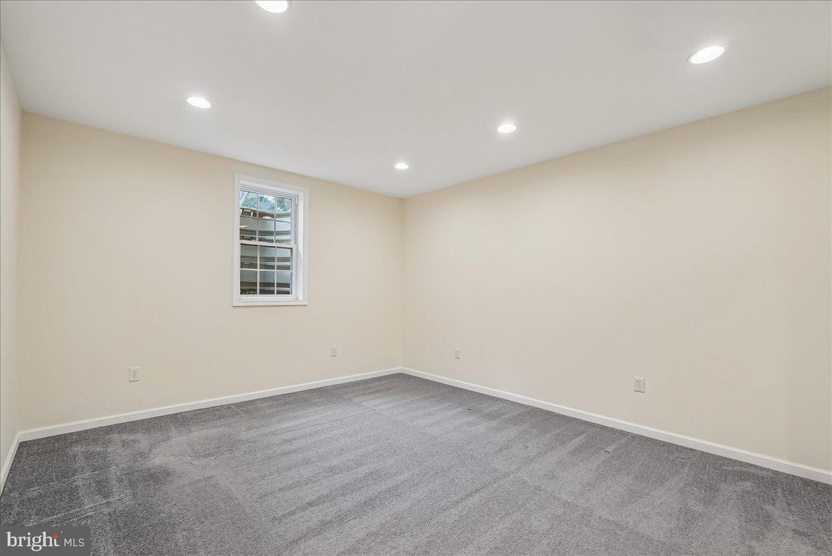 8411 BLACK STALLION PL, VIENNA, Virginia 22182, 4 Bedrooms Bedrooms, ,3 BathroomsBathrooms,Residential,For sale,8411 BLACK STALLION PL,VAFX2292694 MLS # VAFX2292694