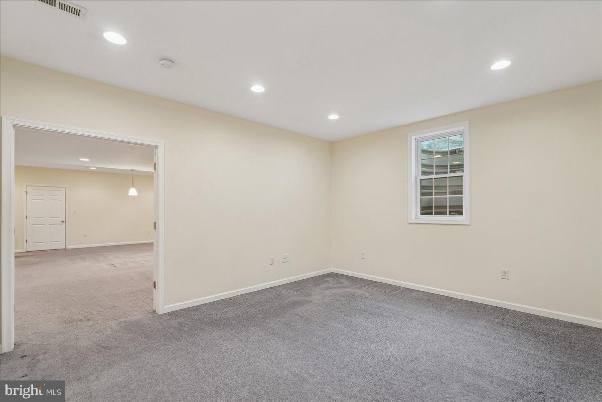 8411 BLACK STALLION PL, VIENNA, Virginia 22182, 4 Bedrooms Bedrooms, ,3 BathroomsBathrooms,Residential,For sale,8411 BLACK STALLION PL,VAFX2292694 MLS # VAFX2292694