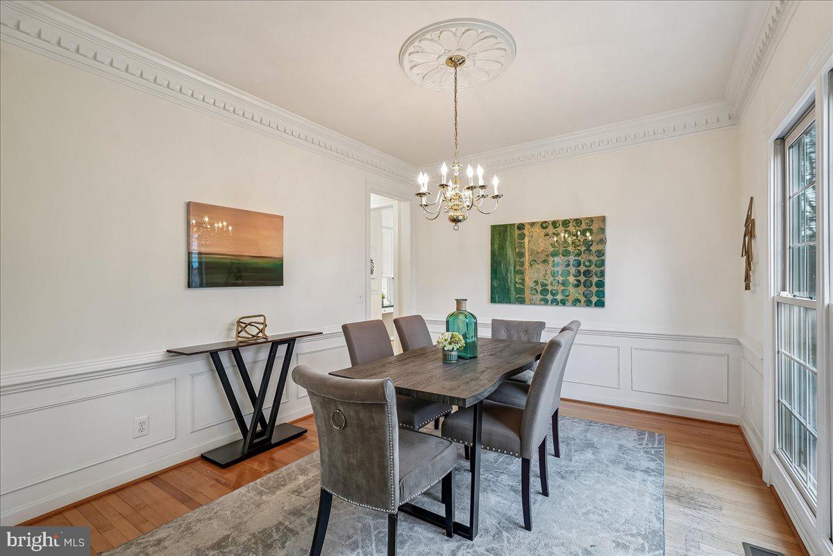 8411 BLACK STALLION PL, VIENNA, Virginia 22182, 4 Bedrooms Bedrooms, ,3 BathroomsBathrooms,Residential,For sale,8411 BLACK STALLION PL,VAFX2292694 MLS # VAFX2292694