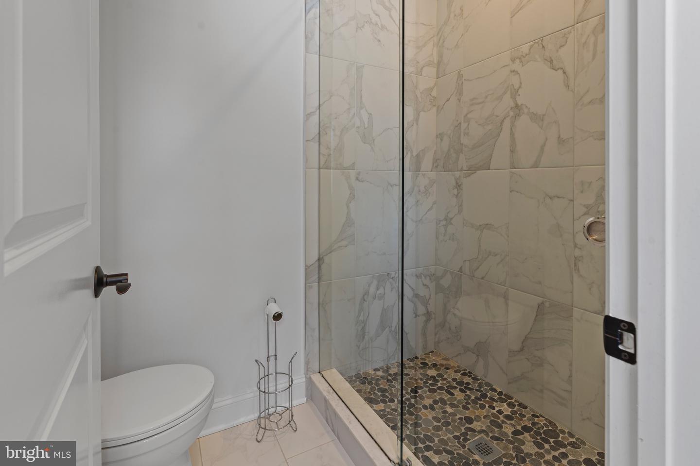 7606 LEONARD DR, FALLS CHURCH, Virginia 22043, 5 Bedrooms Bedrooms, ,5 BathroomsBathrooms,Residential,For sale,7606 LEONARD DR,VAFX2292700 MLS # VAFX2292700