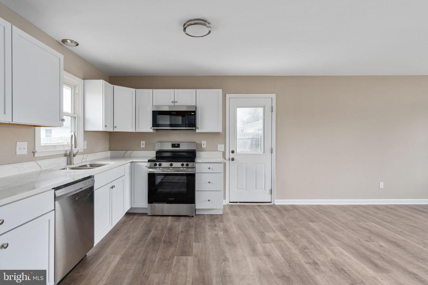 402 SULLIVAN DR, FREDERICKSBURG, Virginia 22405, 3 Bedrooms Bedrooms, 7 Rooms Rooms,2 BathroomsBathrooms,Residential,For sale,402 SULLIVAN DR,VAST2046460 MLS # VAST2046460