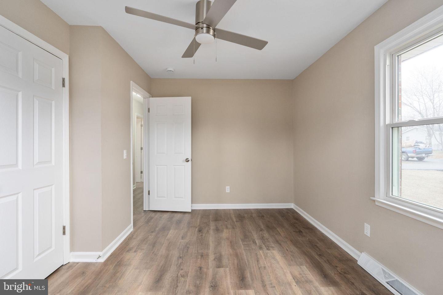 402 SULLIVAN DR, FREDERICKSBURG, Virginia 22405, 3 Bedrooms Bedrooms, 7 Rooms Rooms,2 BathroomsBathrooms,Residential,For sale,402 SULLIVAN DR,VAST2046460 MLS # VAST2046460