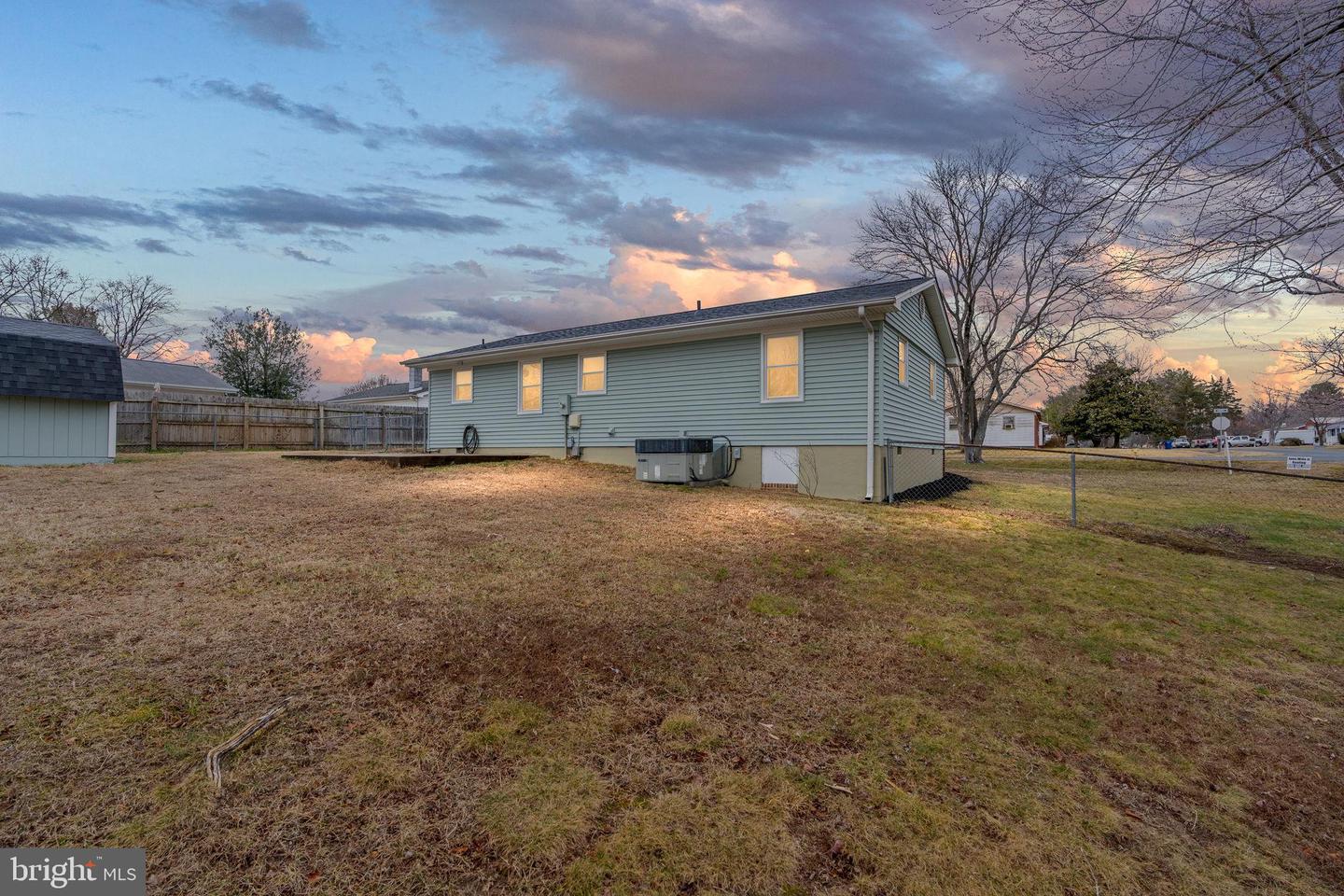 402 SULLIVAN DR, FREDERICKSBURG, Virginia 22405, 3 Bedrooms Bedrooms, 7 Rooms Rooms,2 BathroomsBathrooms,Residential,For sale,402 SULLIVAN DR,VAST2046460 MLS # VAST2046460