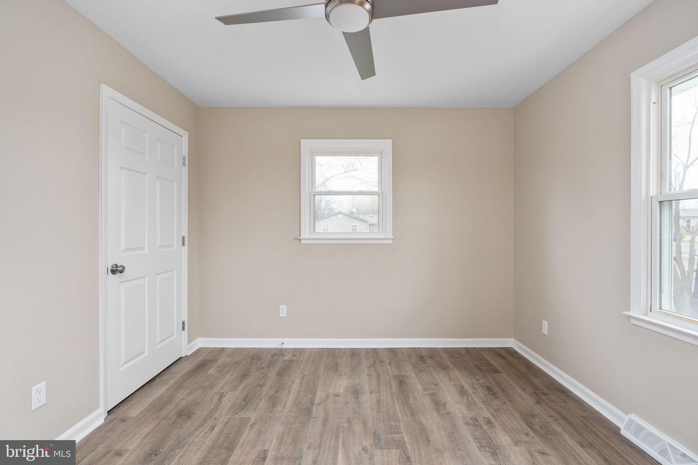 402 SULLIVAN DR, FREDERICKSBURG, Virginia 22405, 3 Bedrooms Bedrooms, 7 Rooms Rooms,2 BathroomsBathrooms,Residential,For sale,402 SULLIVAN DR,VAST2046460 MLS # VAST2046460