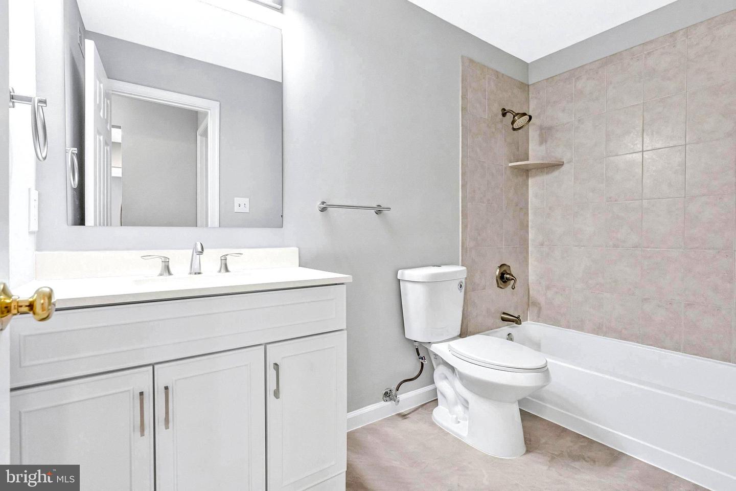 119 WESTWICK CT #6, STERLING, Virginia 20165, 2 Bedrooms Bedrooms, ,2 BathroomsBathrooms,Residential,For sale,119 WESTWICK CT #6,VALO2116770 MLS # VALO2116770