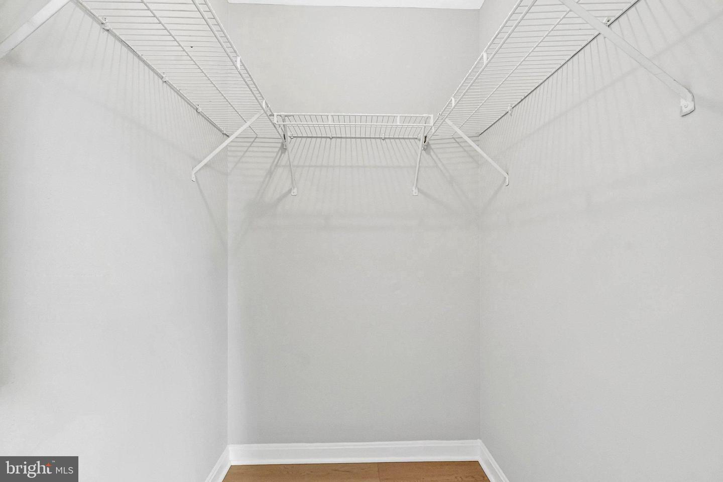 119 WESTWICK CT #6, STERLING, Virginia 20165, 2 Bedrooms Bedrooms, ,2 BathroomsBathrooms,Residential,For sale,119 WESTWICK CT #6,VALO2116770 MLS # VALO2116770