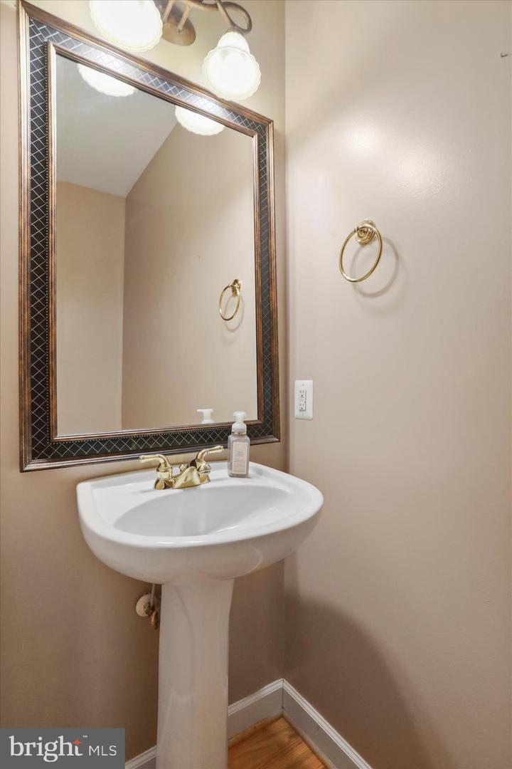 109 FALABELLA DR, STEPHENS CITY, Virginia 22655, 4 Bedrooms Bedrooms, 13 Rooms Rooms,2 BathroomsBathrooms,Residential,For sale,109 FALABELLA DR,VAFV2039788 MLS # VAFV2039788