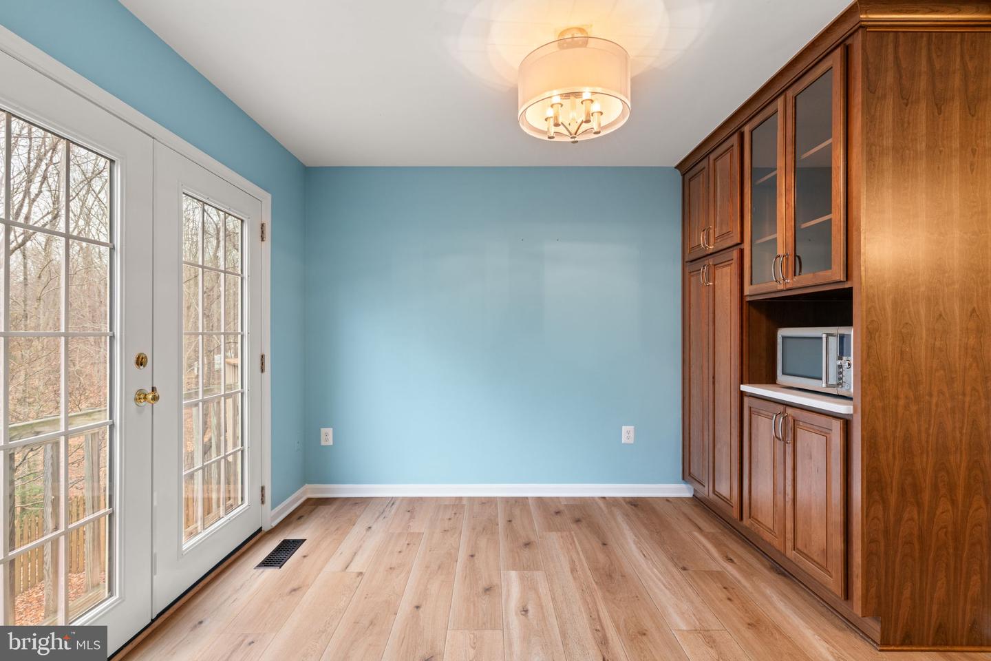 12495 MANCHESTER WAY, WOODBRIDGE, Virginia 22192, 3 Bedrooms Bedrooms, ,3 BathroomsBathrooms,Residential,For sale,12495 MANCHESTER WAY,VAPW2113312 MLS # VAPW2113312