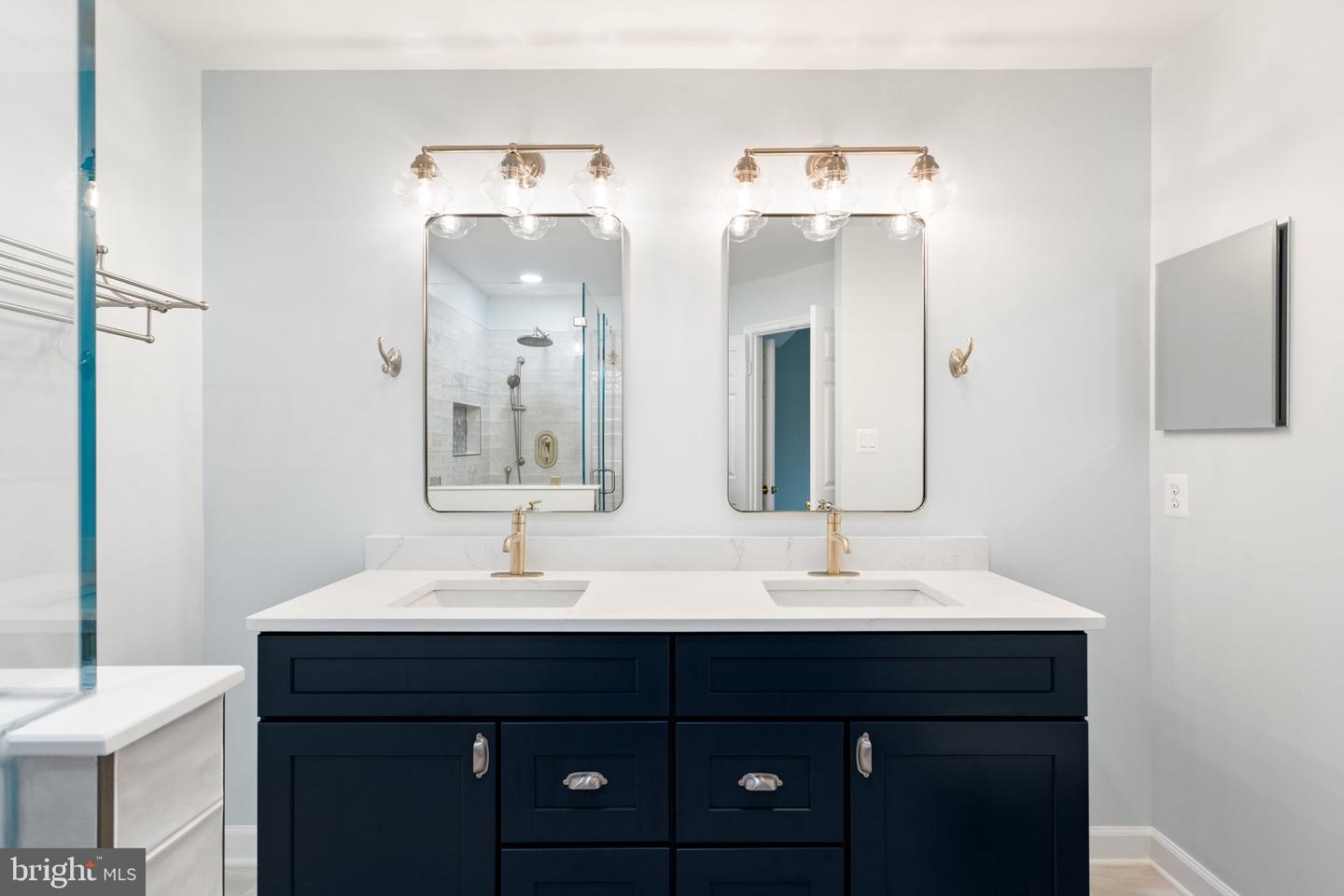 12495 MANCHESTER WAY, WOODBRIDGE, Virginia 22192, 3 Bedrooms Bedrooms, ,3 BathroomsBathrooms,Residential,For sale,12495 MANCHESTER WAY,VAPW2113312 MLS # VAPW2113312