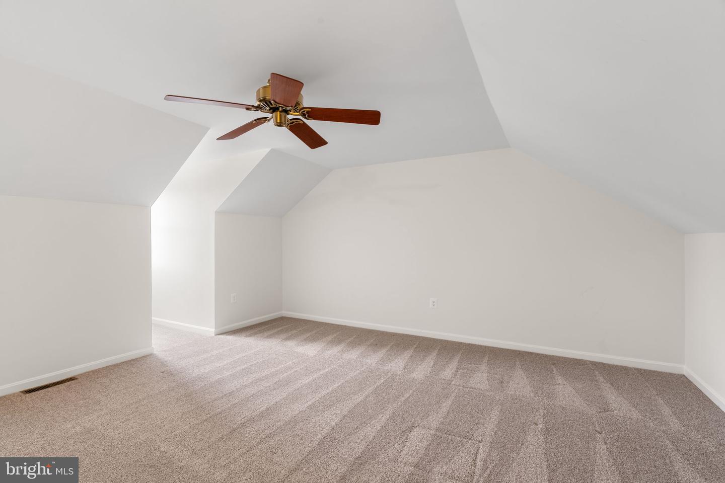 12495 MANCHESTER WAY, WOODBRIDGE, Virginia 22192, 3 Bedrooms Bedrooms, ,3 BathroomsBathrooms,Residential,For sale,12495 MANCHESTER WAY,VAPW2113312 MLS # VAPW2113312