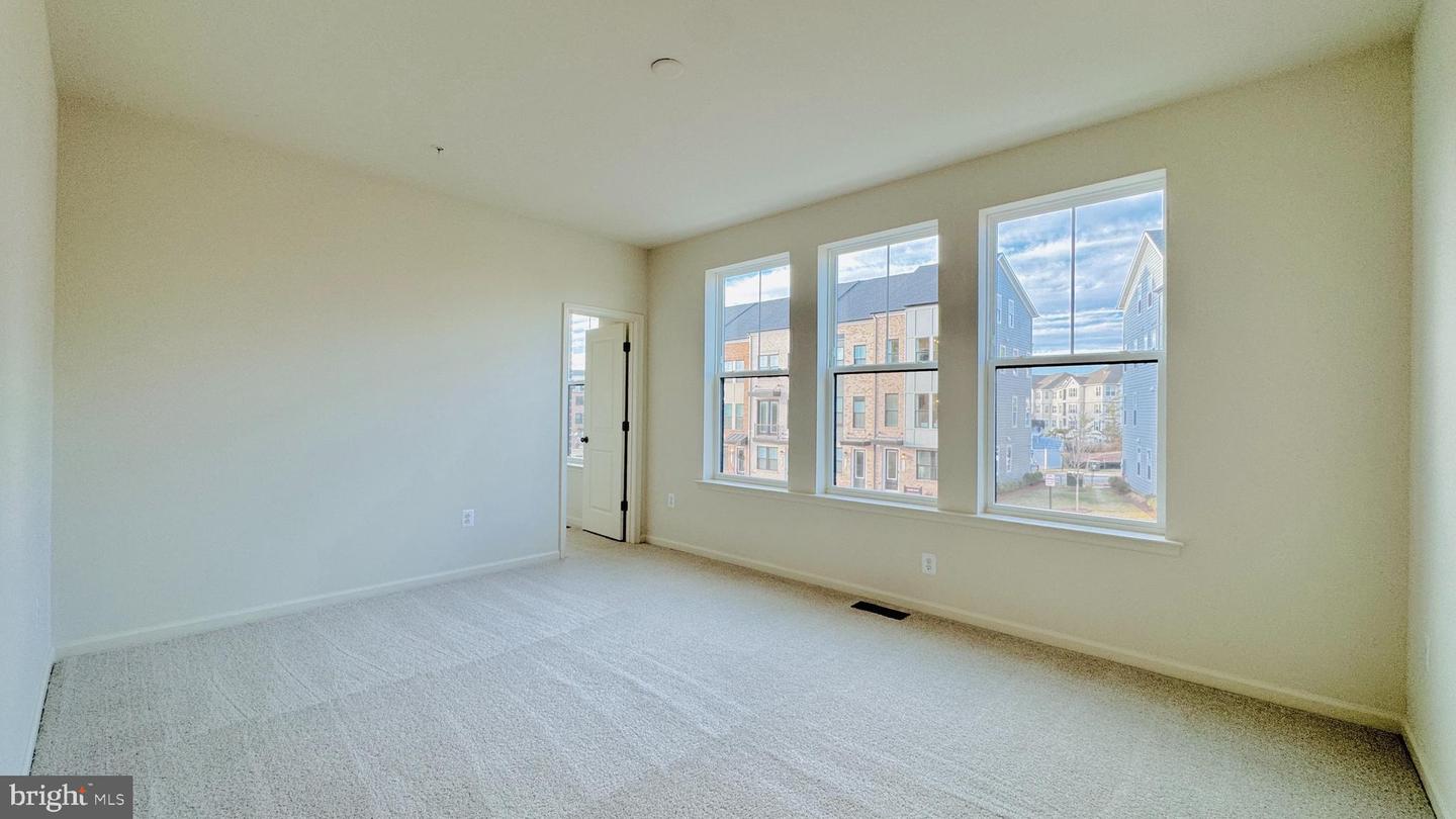 2613 RIVER BIRCH ROAD, HERNDON, Virginia 20171, 3 Bedrooms Bedrooms, ,2 BathroomsBathrooms,Residential,For sale,2613 RIVER BIRCH ROAD,VAFX2292882 MLS # VAFX2292882