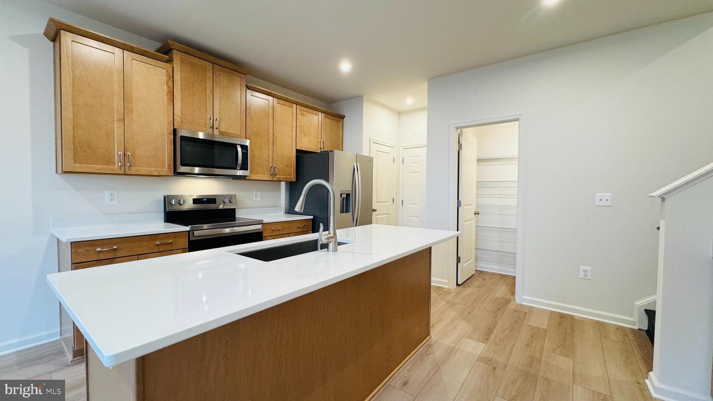 2613 RIVER BIRCH ROAD, HERNDON, Virginia 20171, 3 Bedrooms Bedrooms, ,2 BathroomsBathrooms,Residential,For sale,2613 RIVER BIRCH ROAD,VAFX2292882 MLS # VAFX2292882