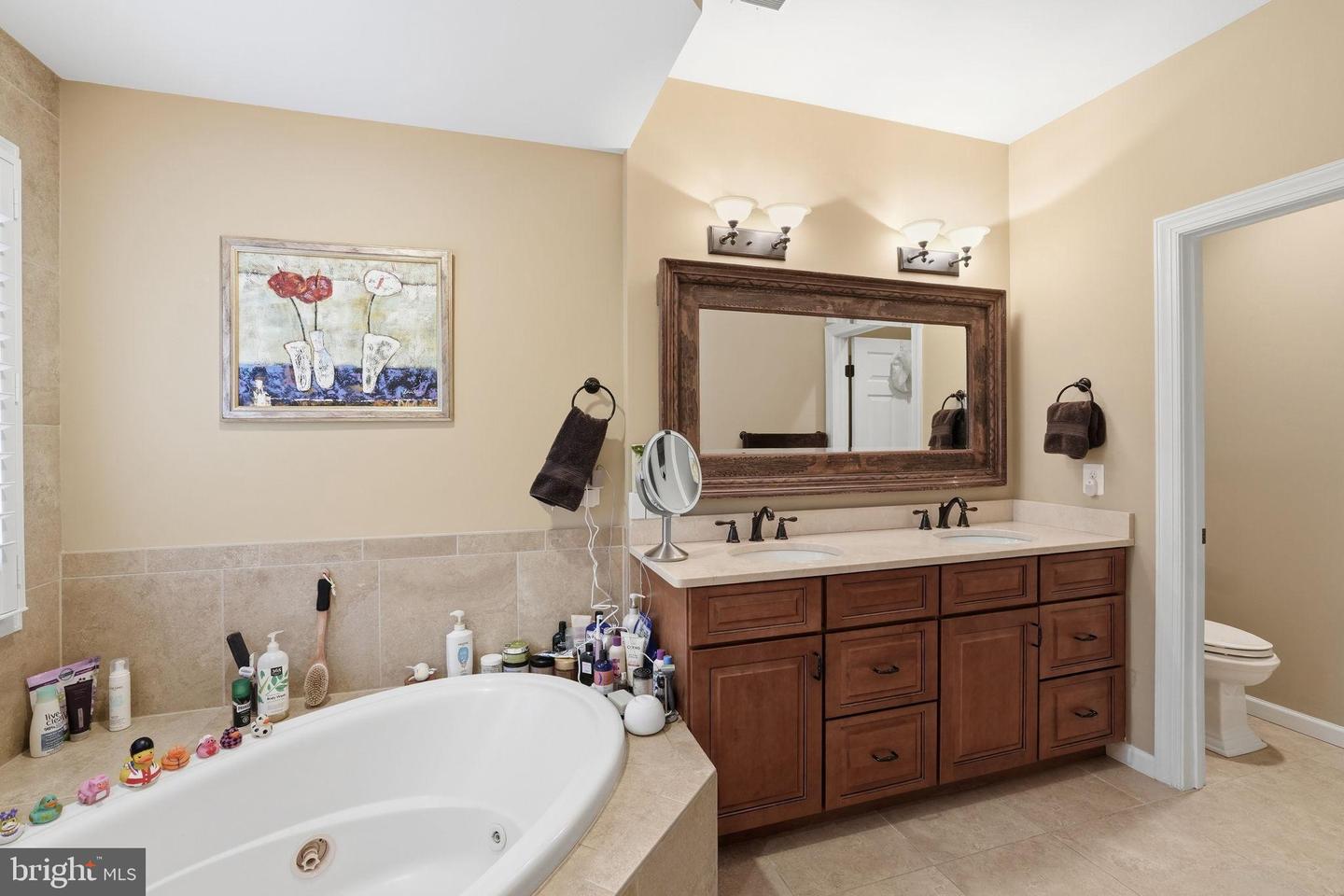 715 HAWKINS WAY, ALEXANDRIA, Virginia 22314, 4 Bedrooms Bedrooms, 9 Rooms Rooms,4 BathroomsBathrooms,Residential,For sale,715 HAWKINS WAY,VAAX2054520 MLS # VAAX2054520