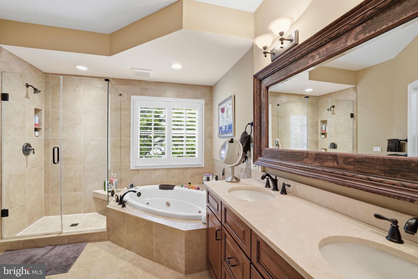 715 HAWKINS WAY, ALEXANDRIA, Virginia 22314, 4 Bedrooms Bedrooms, 9 Rooms Rooms,4 BathroomsBathrooms,Residential,For sale,715 HAWKINS WAY,VAAX2054520 MLS # VAAX2054520