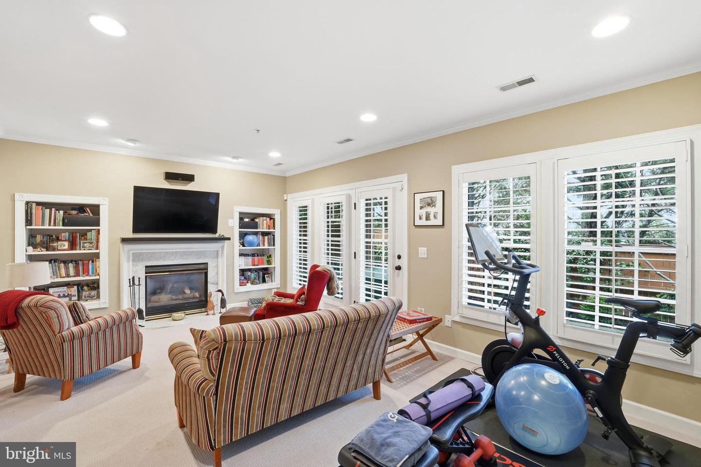 715 HAWKINS WAY, ALEXANDRIA, Virginia 22314, 4 Bedrooms Bedrooms, 9 Rooms Rooms,4 BathroomsBathrooms,Residential,For sale,715 HAWKINS WAY,VAAX2054520 MLS # VAAX2054520