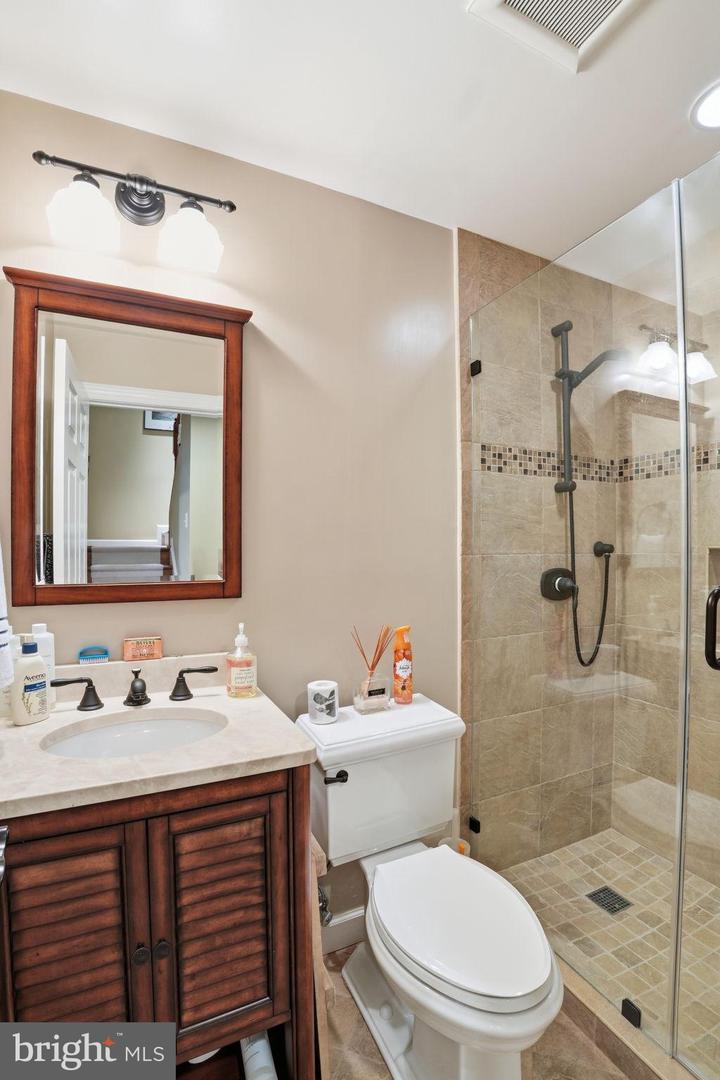 715 HAWKINS WAY, ALEXANDRIA, Virginia 22314, 4 Bedrooms Bedrooms, 9 Rooms Rooms,4 BathroomsBathrooms,Residential,For sale,715 HAWKINS WAY,VAAX2054520 MLS # VAAX2054520