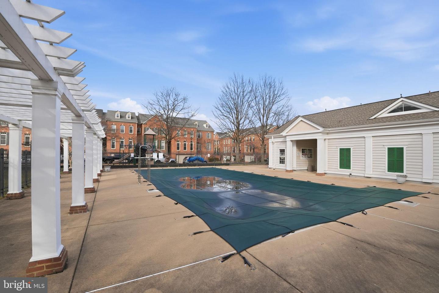 715 HAWKINS WAY, ALEXANDRIA, Virginia 22314, 4 Bedrooms Bedrooms, 9 Rooms Rooms,4 BathroomsBathrooms,Residential,For sale,715 HAWKINS WAY,VAAX2054520 MLS # VAAX2054520