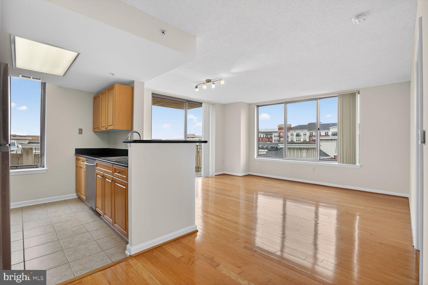 2726 GALLOWS RD #619, VIENNA, Virginia 22180, 2 Bedrooms Bedrooms, ,2 BathroomsBathrooms,Residential,For sale,2726 GALLOWS RD #619,VAFX2292938 MLS # VAFX2292938