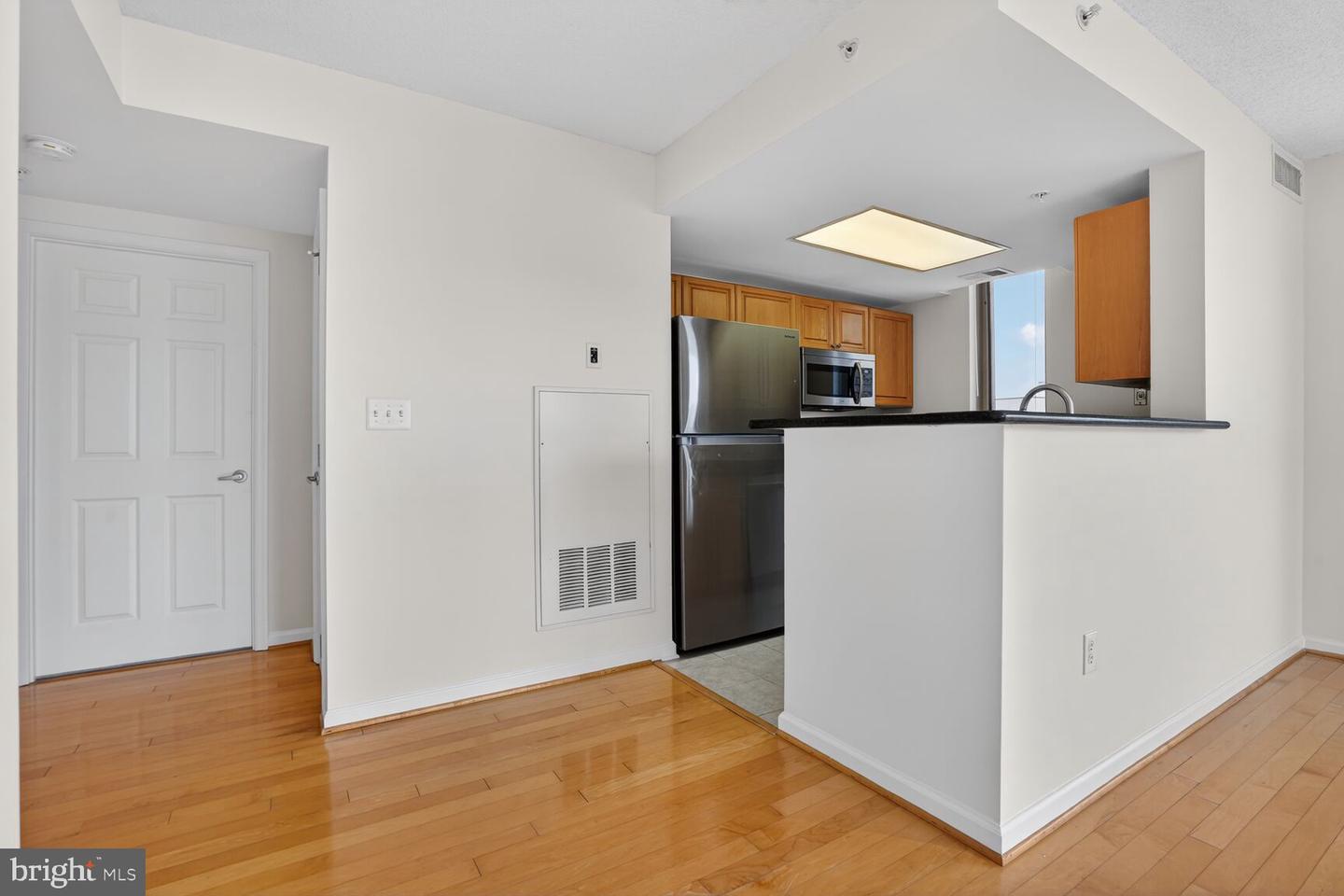 2726 GALLOWS RD #619, VIENNA, Virginia 22180, 2 Bedrooms Bedrooms, ,2 BathroomsBathrooms,Residential,For sale,2726 GALLOWS RD #619,VAFX2292938 MLS # VAFX2292938