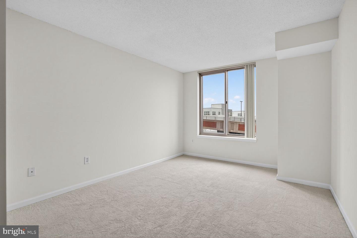 2726 GALLOWS RD #619, VIENNA, Virginia 22180, 2 Bedrooms Bedrooms, ,2 BathroomsBathrooms,Residential,For sale,2726 GALLOWS RD #619,VAFX2292938 MLS # VAFX2292938