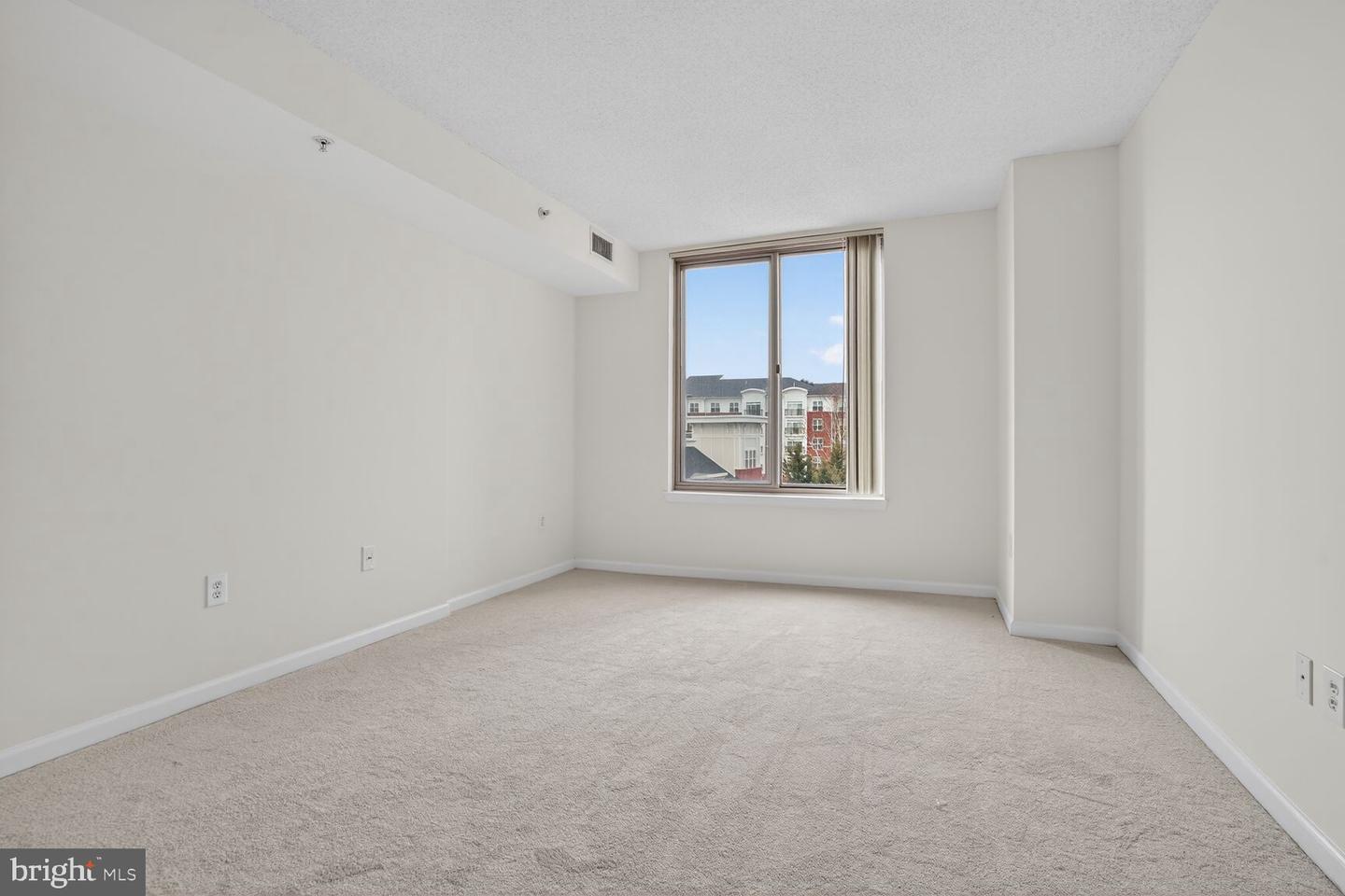 2726 GALLOWS RD #619, VIENNA, Virginia 22180, 2 Bedrooms Bedrooms, ,2 BathroomsBathrooms,Residential,For sale,2726 GALLOWS RD #619,VAFX2292938 MLS # VAFX2292938