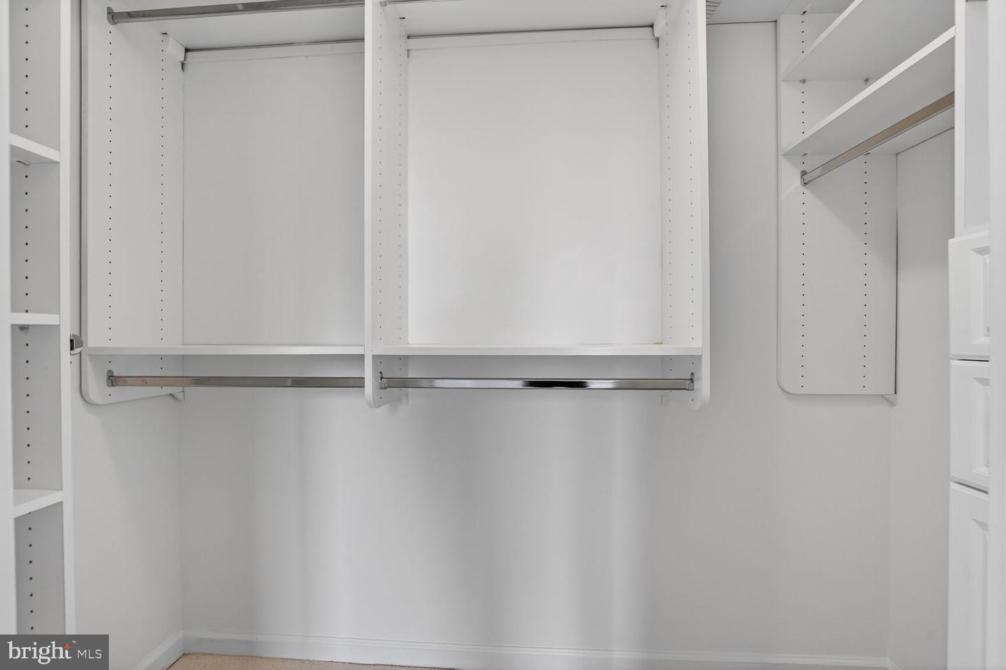 2726 GALLOWS RD #619, VIENNA, Virginia 22180, 2 Bedrooms Bedrooms, ,2 BathroomsBathrooms,Residential,For sale,2726 GALLOWS RD #619,VAFX2292938 MLS # VAFX2292938