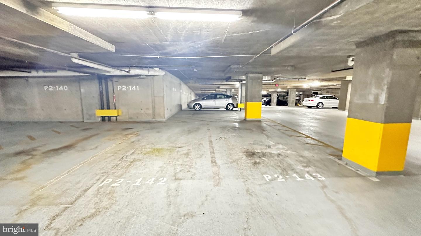 2726 GALLOWS RD #619, VIENNA, Virginia 22180, 2 Bedrooms Bedrooms, ,2 BathroomsBathrooms,Residential,For sale,2726 GALLOWS RD #619,VAFX2292938 MLS # VAFX2292938