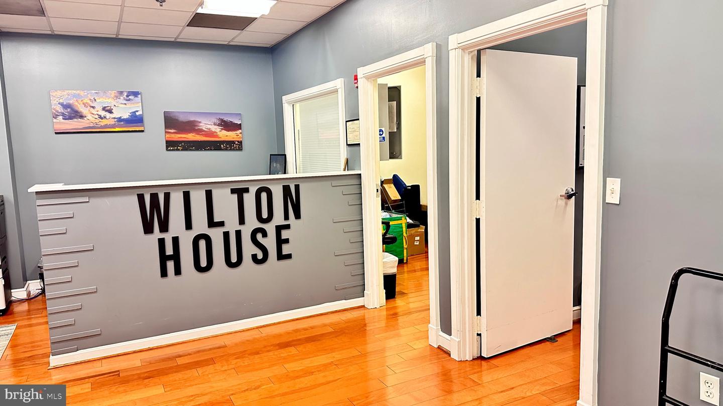 2726 GALLOWS RD #619, VIENNA, Virginia 22180, 2 Bedrooms Bedrooms, ,2 BathroomsBathrooms,Residential,For sale,2726 GALLOWS RD #619,VAFX2292938 MLS # VAFX2292938